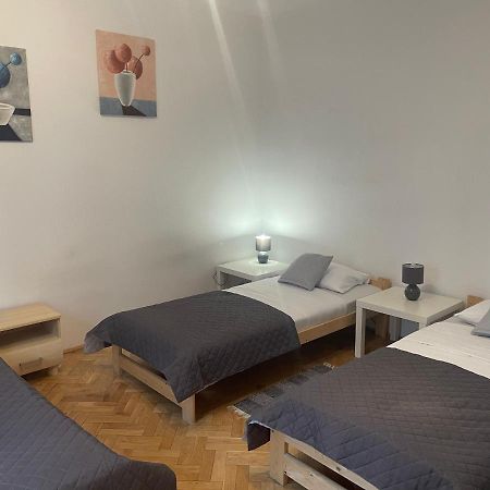 Apartamenty 650 Metrow Od Dworca Przemyśl Exterior foto