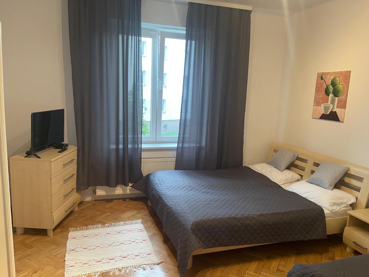 Apartamenty 650 Metrow Od Dworca Przemyśl Exterior foto